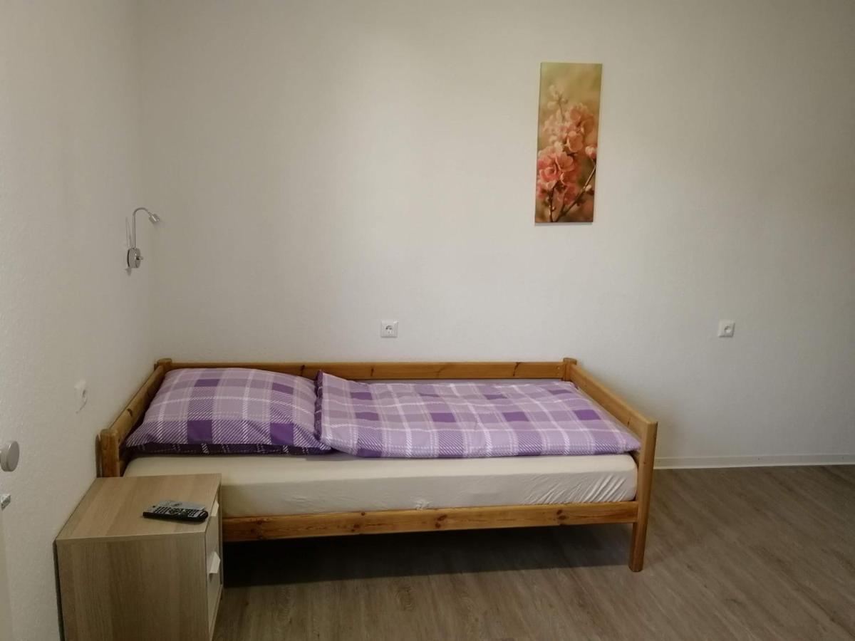 Haupthaus Moeblierte Zimmer Mit Eigenem Bad Uelzen Dış mekan fotoğraf